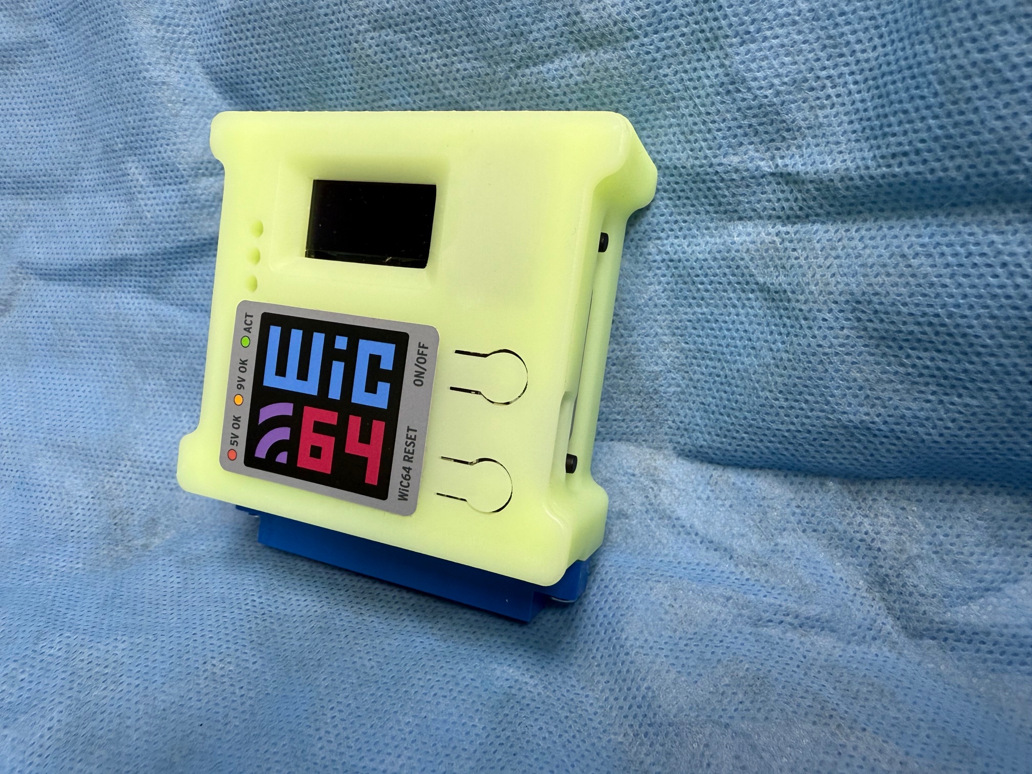 WiC64 – WiFi module for the Commodore